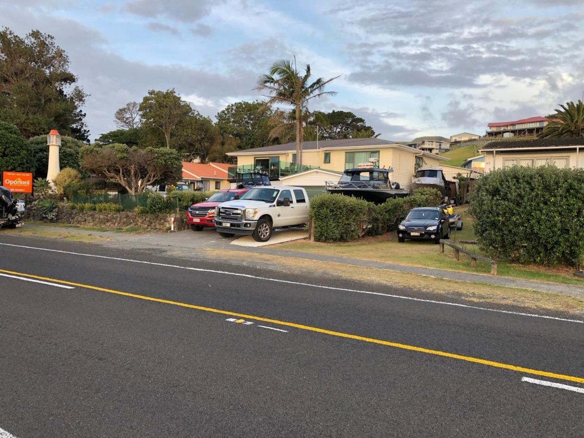 Opononi Lighthouse Motel Exterior photo