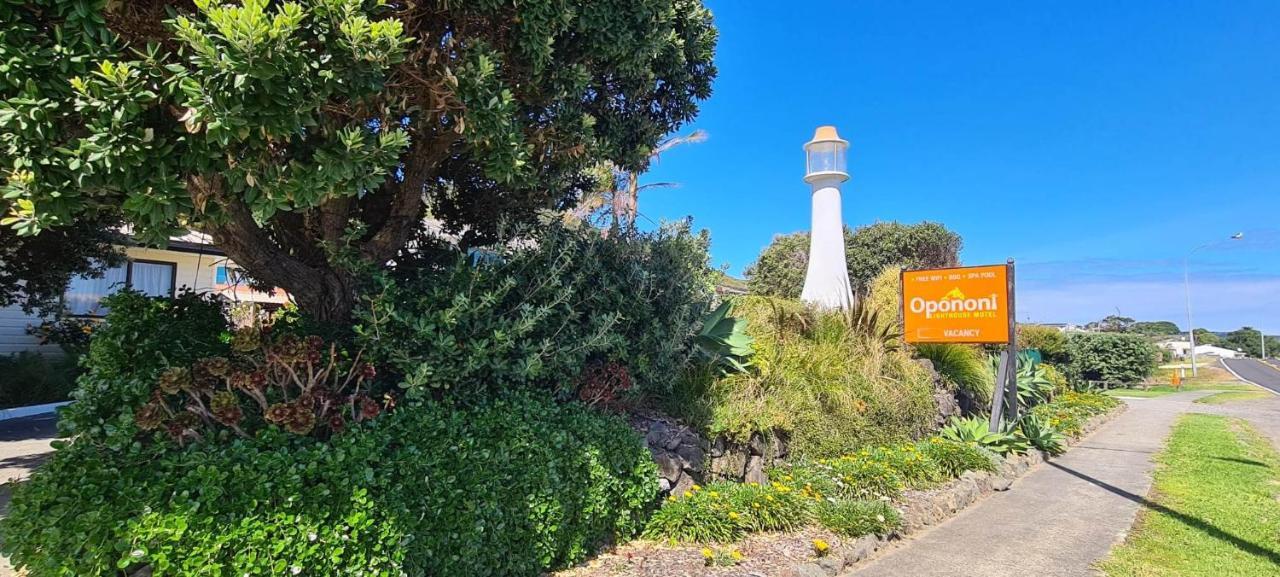 Opononi Lighthouse Motel Exterior photo